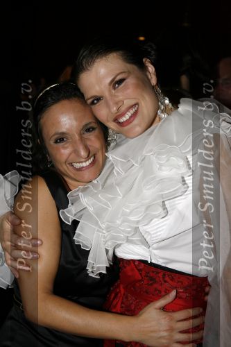 Rotterdam 7 oktober 2006
Premiere Cats in het nieuwe luxor.
Anouk v Nes met Sabine Koning