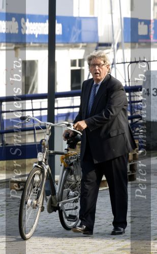 Rotterdam 16 september 2006
Herdenkingsdienst voor hr v Vollenhoven in Hulskamp gebouw.
Bram peper