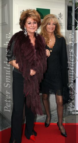 Amsterdam, 18 Oktober 2006
Beau Monde Awards 2006
Christine Kroonenberg met een vriendin
