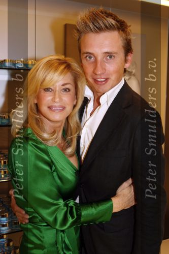 Amsterdam 28 september 2006
Connie Breukhoven bij dolle dwaze dagen in Bijenkorf. Koos sbs6