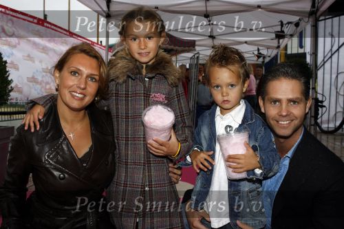 Amsterdam 6 oktober 2006
Premiere Winx club in pepsi stage.
Danny de Munck  met kinderen en vrouw