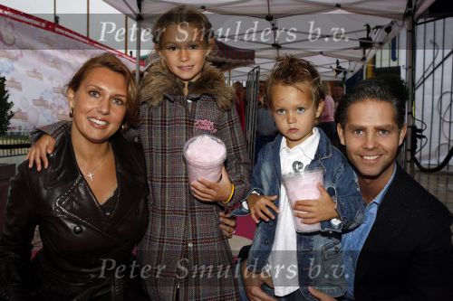 Amsterdam 6 oktober 2006
Premiere Winx club in pepsi stage.
Danny de Munck  met kinderen en vrouw