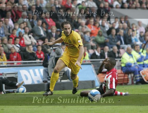 Eindhoven, 20 Oktober 2006 
Kompetitiewedstrijd PSV-Roda JC Seizoen 2006/2007
Eindstand 4-1
Boldizsar Bodor is Edison Menzdez te snel af.
