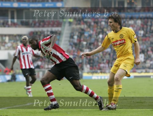 Eindhoven, 20 Oktober 2006 
Kompetitiewedstrijd PSV-Roda JC Seizoen 2006/2007
Eindstand 4-1
Duel Marcel Meeuwis is Edison Mendez