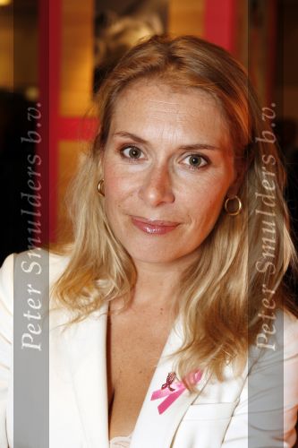 AMSTERDAM 2 OKTOBER 2006
Pink Ribbon in movenpick hotel
Elle v Rijn
