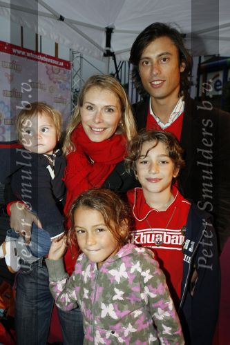 Amsterdam 6 oktober 2006
Premiere Winx club in pepsi stage.
Elle v Rijn met man en kinderen