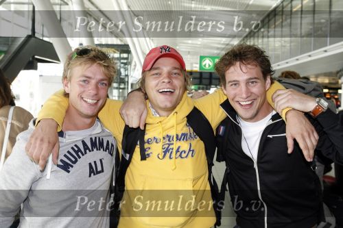 Schiphol 5 oktober 2006
Cast Onderweg naar morgen ONM vertrekken naar Turkije vanweg 25ooe aflevering.
Erik Bouwman Sander Foppele en ...
Peter Smulders bv