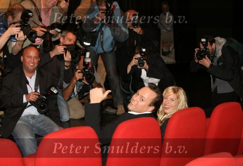 Breda, 17 Oktober 2006
Perspresentatie, persconferentie en tonen van nieuwe DVD beelden en CD in het Chasse theater
Frans Bauer hier samen met Mariska Bauer