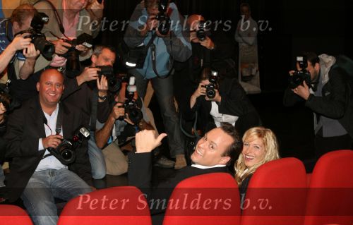 Breda, 17 Oktober 2006
Perspresentatie, persconferentie en tonen van nieuwe DVD beelden en CD in het Chasse theater
Frans Bauer hier samen met Mariska Bauer