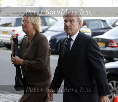 Rotterdam 16 september 2006
Herdenkingsdienst voor hr v Vollenhoven in Hulskamp gebouw.
Frans Weisglas met vrouw