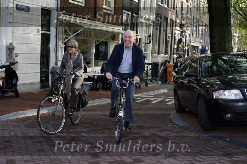 Amsterdam 11 oktober 2006
Presentatie boek Andre v Duin.
Fred Oster met vrouw op fiets