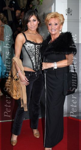 Amsterdam, 18 Oktober 2006 Beau Monde Awards 2006
Hanny Veerkamp met ...