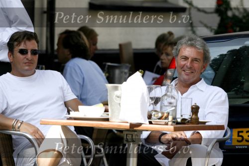 Amsterdam 15 september 2006
Huub Stapel lunchen op terras