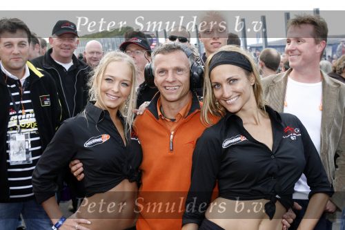Zandvoort 1 oktober 2006
A1 Grand Prix op zandvoort
Jan Lammers en Playseats dames. oa Stella Koedam
