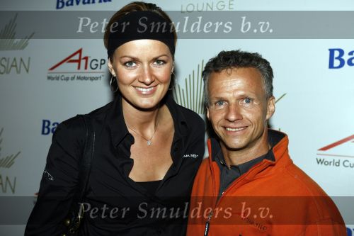 Amsterdam 30 september 2006
feestje A1 grand prix in club Onassis.
 Jan Lammers en zijn vriendin