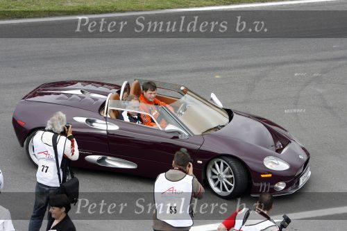 Zandvoort 1 oktober 2006
A1 GP op zanvoort.
  Jan Peter Balkenende in Spyker cabrio