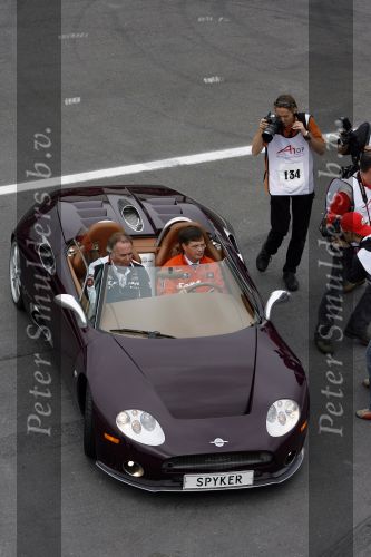 Zandvoort 1 oktober 2006
A1 GP op zanvoort.
Jan Peter Balkenende in spyker cabrio