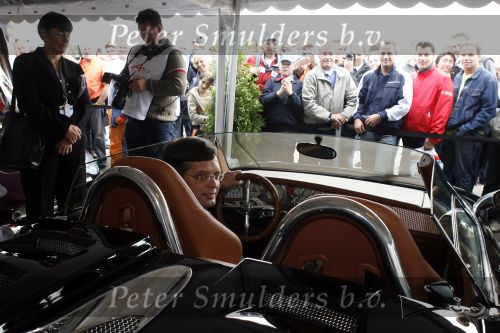 Zandvoort 1 oktober 2006
A1 GP op zanvoort.
  Jan Peter Balkenende in Spyker cabrio