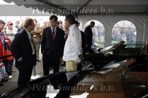 Zandvoort 1 oktober 2006
A1 GP op zanvoort.
  Jan Peter Balkenende bij Spyker cabrio