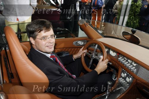Zandvoort 1 oktober 2006
A1 GP op zanvoort.
  Jan Peter Balkenende in Spyker cabrio