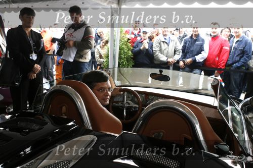Zandvoort 1 oktober 2006
A1 GP op zanvoort.
  Jan Peter Balkenende in Spyker cabrio