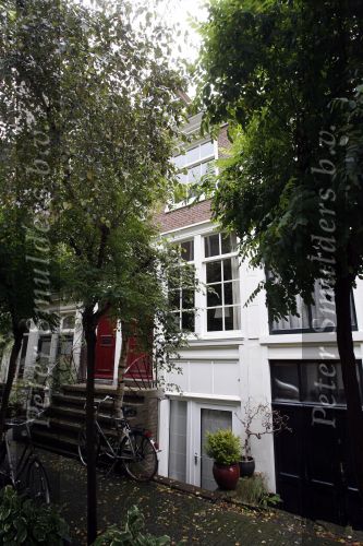 Amsterdam 6 oktober 2006
Huis van Jennifer Hoffman en Daan Schuurmans staat te koop.