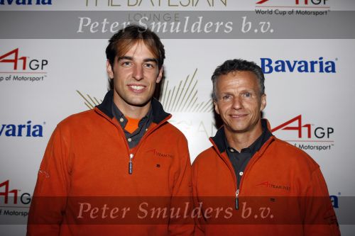 Amsterdam 30 september 2006
feestje A1 grand prix in club Onassis.
 Jan Lammers en Jeroen Bleekemolen