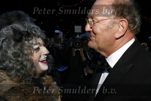 Rotterdam 7 oktober 2006
Premiere Cats in het nieuwe luxor.
Joop v d Ende met Anita Meier
Peter Smulders bv