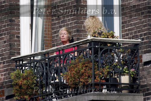 Amsterdam 11 oktober 2006
Josine v dalsum op balkon van haar appartement.