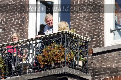 Amsterdam 11 oktober 2006
Josine v dalsum op balkon van haar appartement.John v d Rest