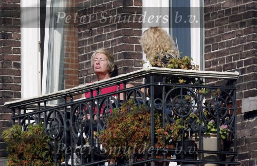 Amsterdam 11 oktober 2006
Josine v dalsum op balkon van haar appartement.