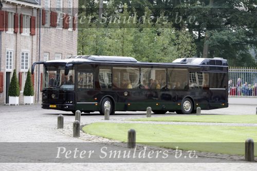 Apeldoorn 8 oktober 2006
Doop Prinses Leonore in het Loo in Apeldoorn.
koninklijke bus
