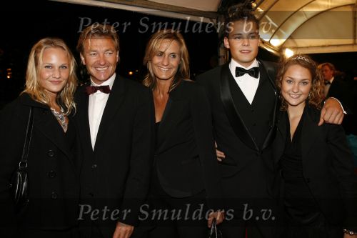 Utrecht 6 oktober 2006
Uitreiking gouden kalveren.
Laurens Klaver met zijn vrouw en dochters Melody Klaver en haar zus Kimberley Klaver