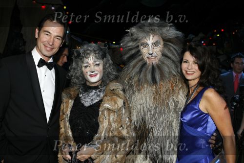 Rotterdam 7 oktober 2006
Premiere Cats in het nieuwe luxor.
Cast Cats met oa Marco Bakker Anita Meier en Carolien de BRuijn en erik de vogel