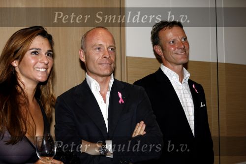 AMSTERDAM 2 OKTOBER 2006
Pink Ribbon in movenpick hotel
Mart Visser met zijn vriend