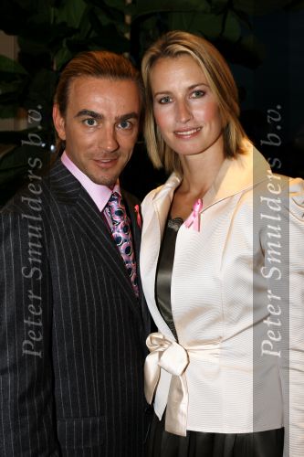 AMSTERDAM 2 OKTOBER 2006
Pink Ribbon in movenpick hotel
Quinty Trustfull en Mart Visser