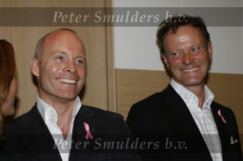 AMSTERDAM 2 OKTOBER 2006
Pink Ribbon in movenpick hotel
Mart Visser met zijn vriend