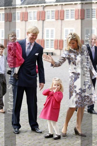 Apeldoorn 8 oktober 2006
Doop Prinses Leonore in het Loo in Apeldoorn.
Prinses Maxima met Prins Willem Alexander Prinses Alexia en Prinses Amalia