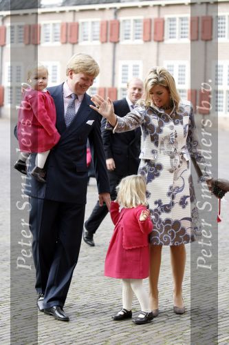 Apeldoorn 8 oktober 2006
Doop Prinses Leonore in het Loo in Apeldoorn.
Prinses Maxima met Prins Willem Alexander Prinses Alexia en Prinses Amalia
