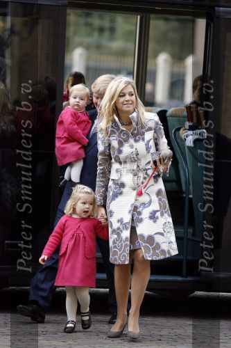 Apeldoorn 8 oktober 2006
Doop Prinses Leonore in het Loo in Apeldoorn.
Prinses Maxima met Prins Willem Alexander Prinses Alexia en Prinses Amalia