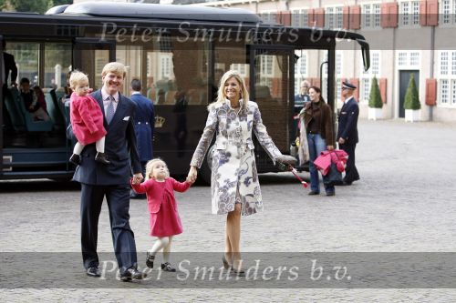 Apeldoorn 8 oktober 2006
Doop Prinses Leonore in het Loo in Apeldoorn.
Prinses Maxima met Prins Willem Alexander Prinses Alexia en Prinses Amalia