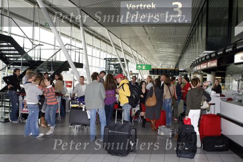 Schiphol 5 oktober 2006
Cast Onderweg naar morgen ONM vertrekken naar Turkije vanwege 25ooe aflevering.
ONM cast
