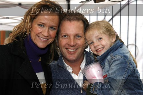 Amsterdam 6 oktober 2006
Premiere Winx club in pepsi stage.
Michiel Mol Paulien Huizinga en hun dochter Myrthe.