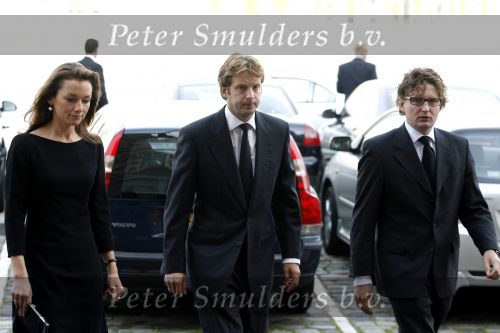 Rotterdam 16 september 2006
Herdenkingsdienst voor hr v Vollenhoven in Hulskamp gebouw.
Prins Floris Prinses Aimee en Prins Bernhard jr