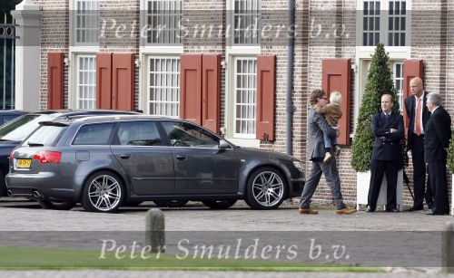 Apeldoorn 8 oktober 2006
Doop Prinses Leonore in het Loo in Apeldoorn.
Prins Bernhard jr met zijn nieuwe Audi RS4 en zoontje Sam
Peter Smulders bv