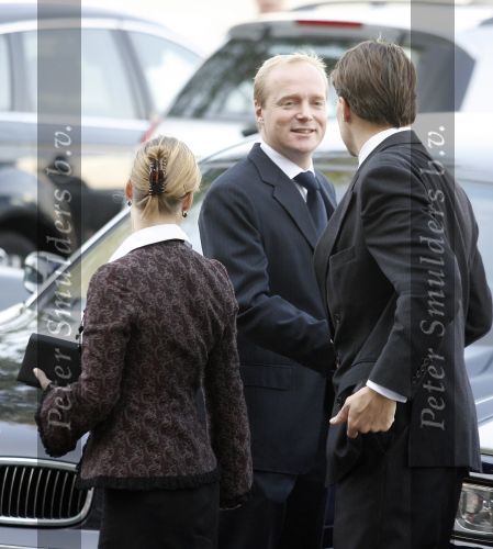 Rotterdam 16 september 2006
Herdenkingsdienst voor hr v Vollenhoven in Hulskamp gebouw.
Prinses Margarita en Prins Carlos en Prins Constantijn