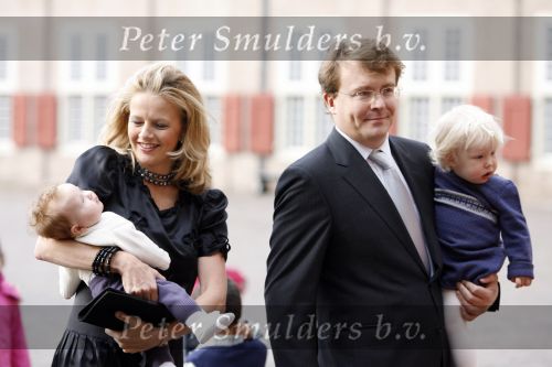 Apeldoorn 8 oktober 2006
Doop Prinses Leonore in het Loo in Apeldoorn.
Prinses Mabel en Prins Constantijn met hun kinderen Luana en Zaria
Peter Smulders bv