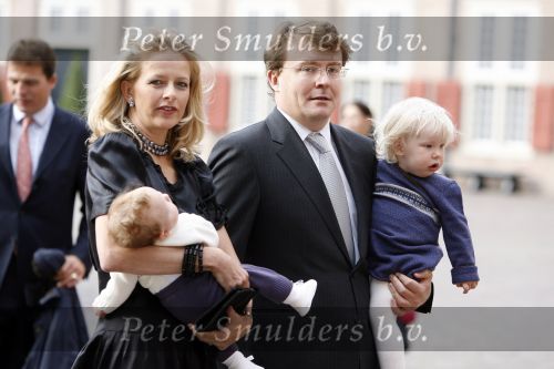Apeldoorn 8 oktober 2006
Doop Prinses Leonore in het Loo in Apeldoorn.
Prinses Mabel en Prins Constantijn met hun kinderen Luana en Zaria
Peter Smulders bv