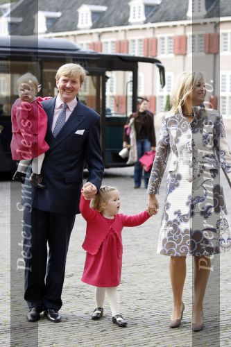 Apeldoorn 8 oktober 2006
Doop Prinses Leonore in het Loo in Apeldoorn.
Prinses Maxima met Prins Willem Alexander Prinses Alexia en Prinses Amalia
Peter Smulders bv