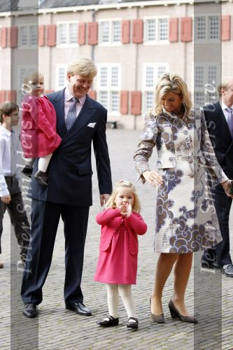 Apeldoorn 8 oktober 2006
Doop Prinses Leonore in het Loo in Apeldoorn.
Prinses Maxima met Prins Willem Alexander Prinses Alexia en Prinses Amalia
Peter Smulders bv